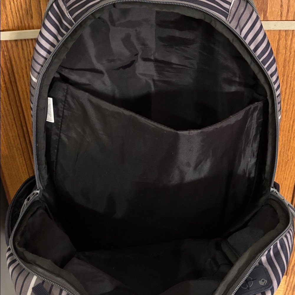 Skullcandy Ink’d Gray and Navy Men's Backpack With Computer Compartment - Picture 5 of 7